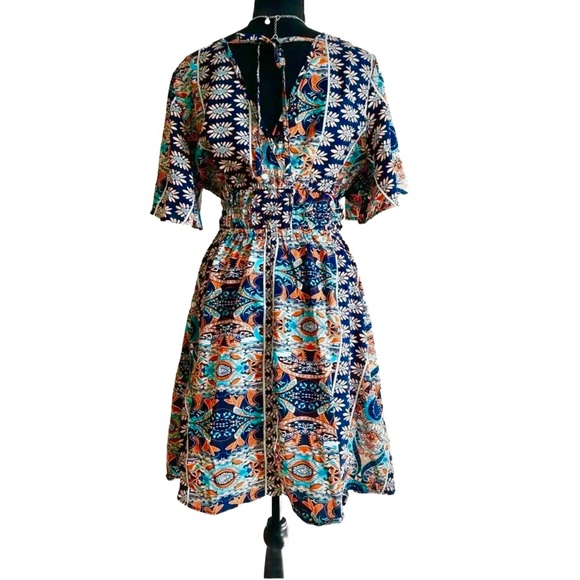 SHEIN ~ Women’s multi-colored BOHO lightweight dress w/short flutter sleeves - Picture 5 of 8